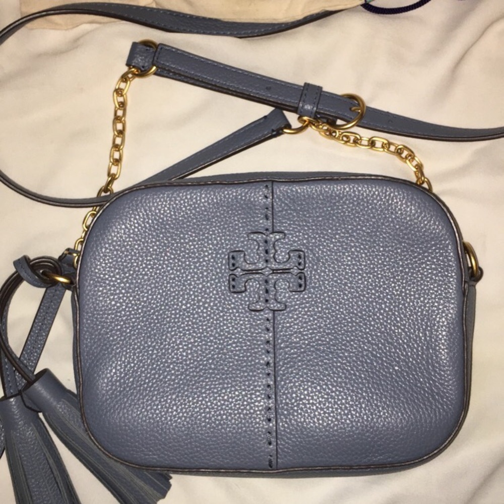 Authentic Tory Burch McGraw camera bag Color - Brunnera